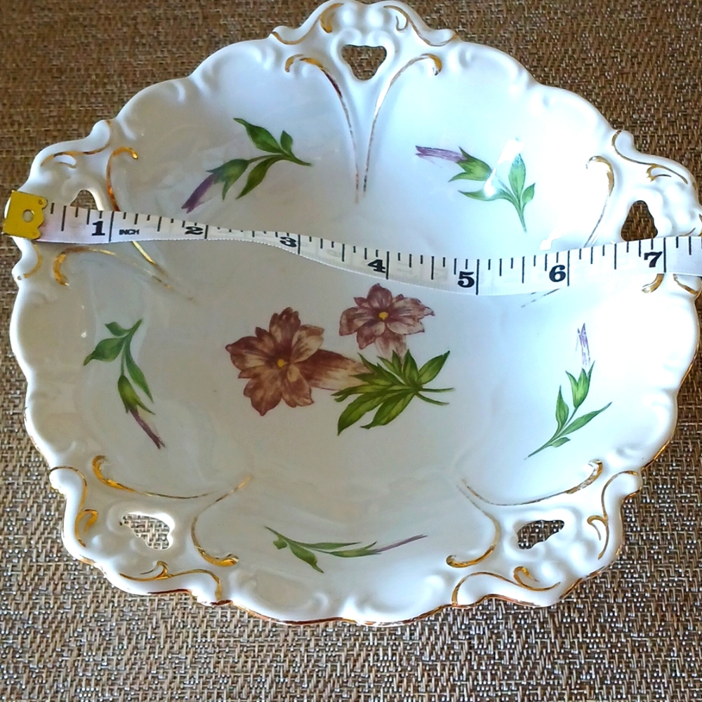 Vintage Floral Bavarian Porcelain Bowl with Gold Accents - Picture 3 of 4